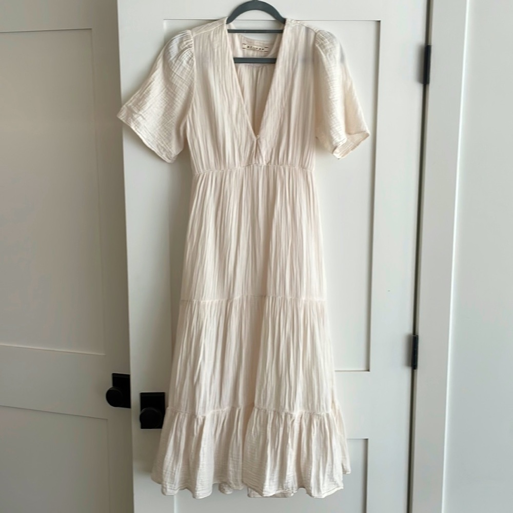 GUC Xirena gauze maxi/midi dress in a soft pink/peach color. Sz Small
